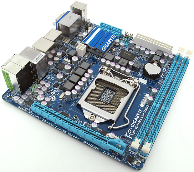  Fungsi  Motherboard Pada Komputer DosenIT com